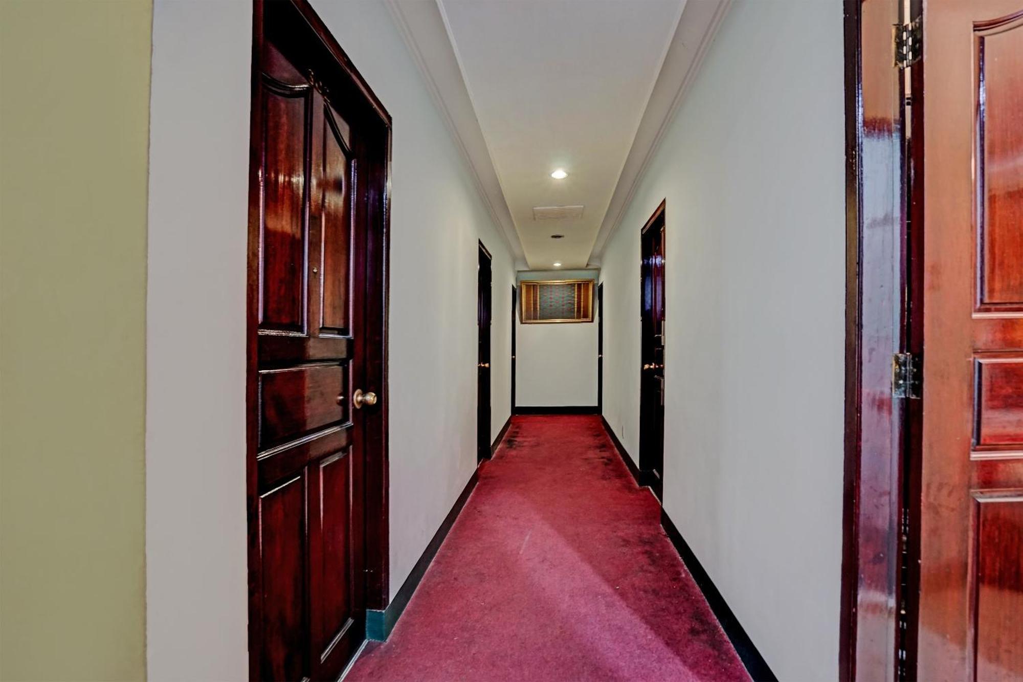 Super Oyo 91805 Hotel Wisma Bari Palembang Esterno foto