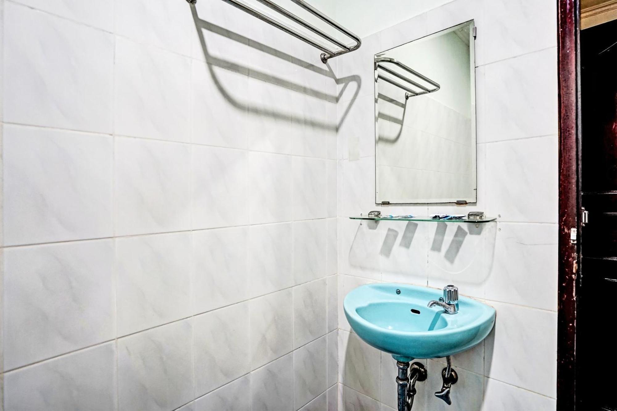 Super Oyo 91805 Hotel Wisma Bari Palembang Esterno foto