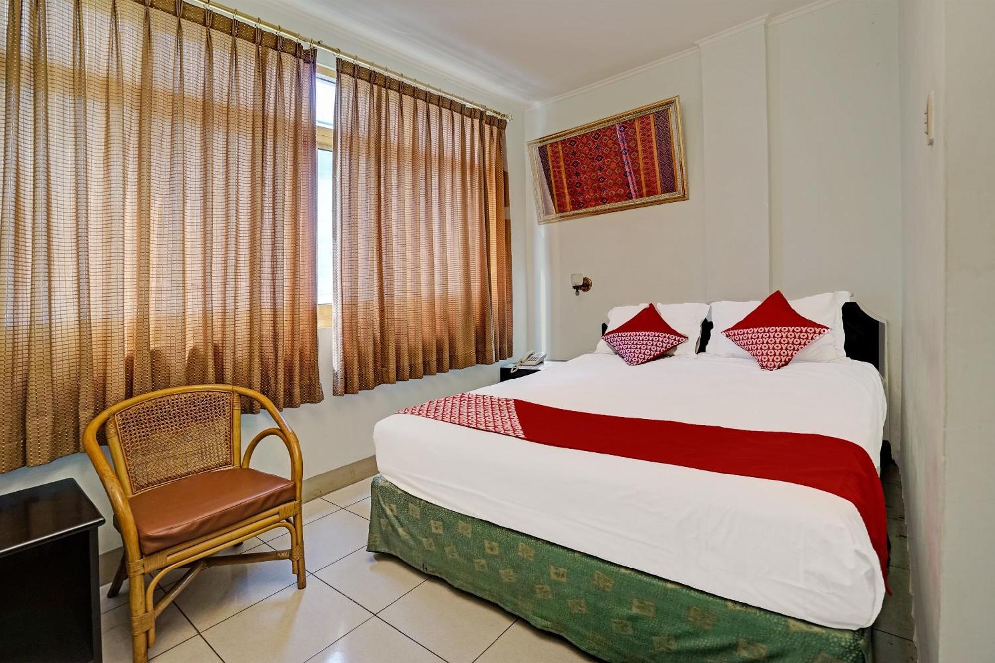 Super Oyo 91805 Hotel Wisma Bari Palembang Esterno foto