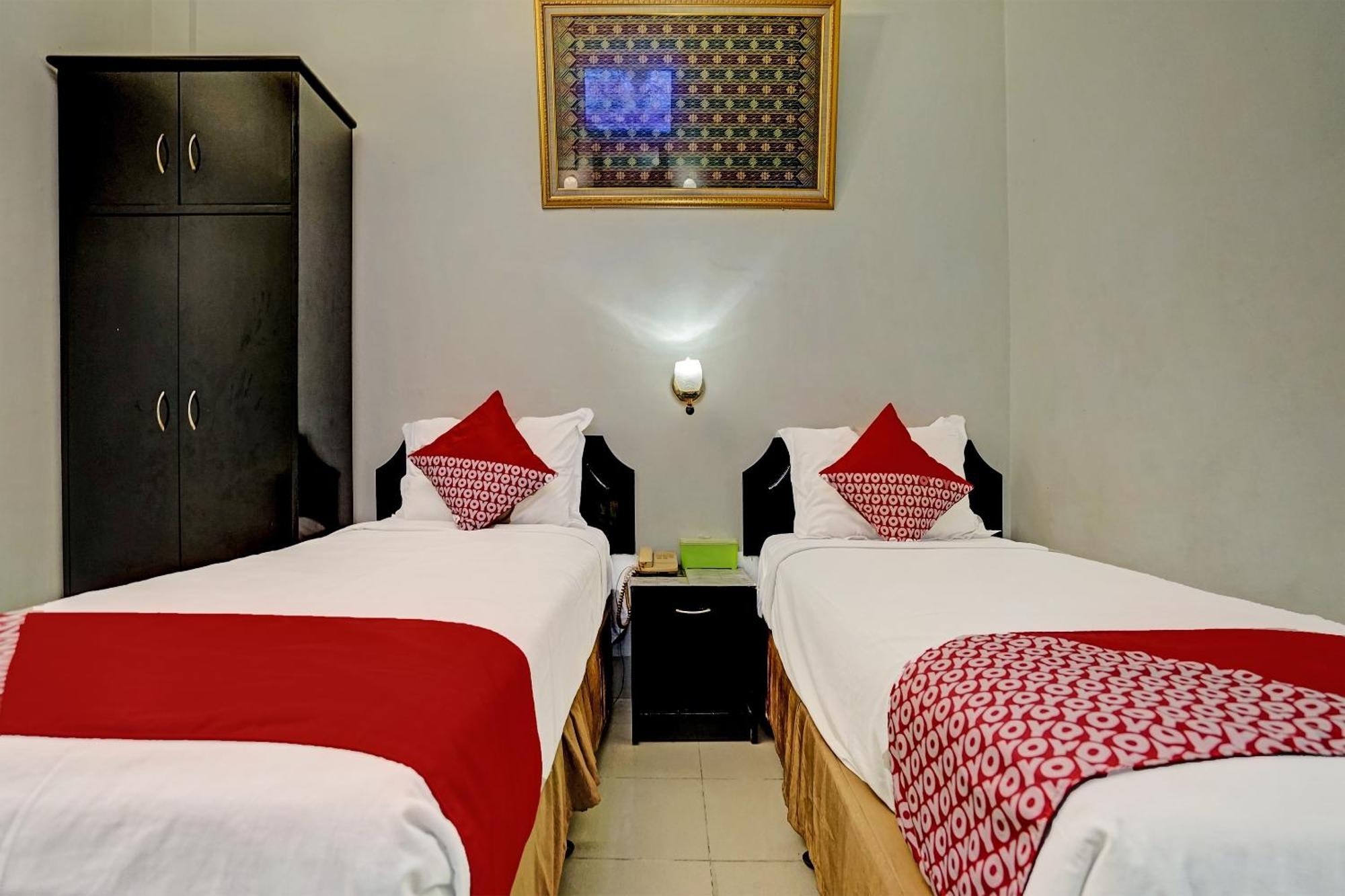 Super Oyo 91805 Hotel Wisma Bari Palembang Esterno foto