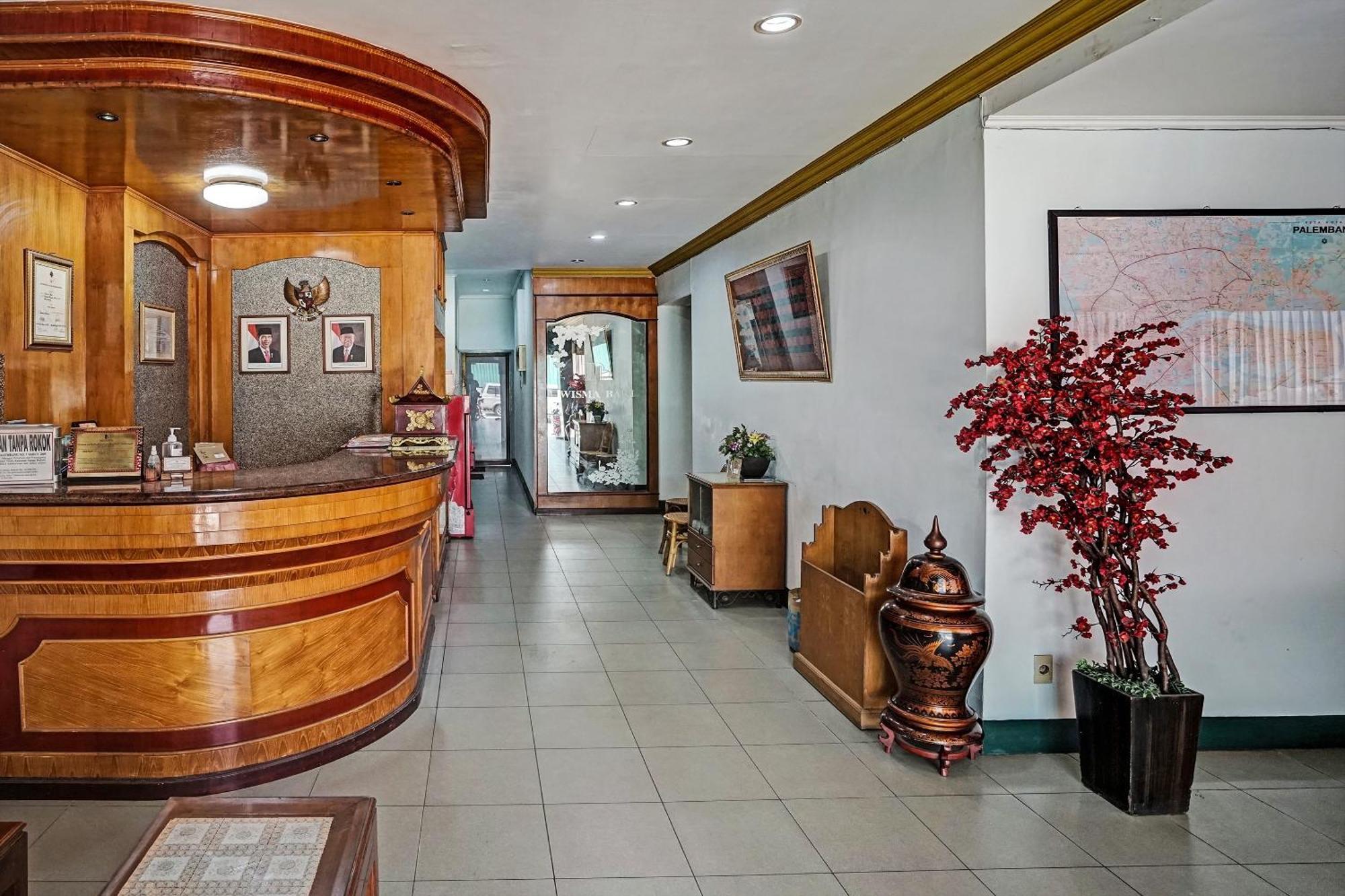 Super Oyo 91805 Hotel Wisma Bari Palembang Esterno foto