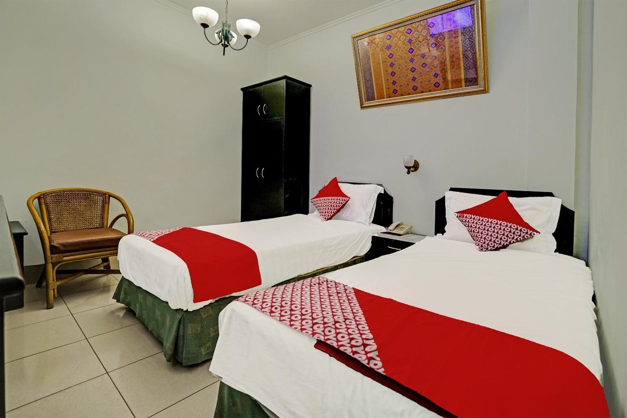 Super Oyo 91805 Hotel Wisma Bari Palembang Esterno foto