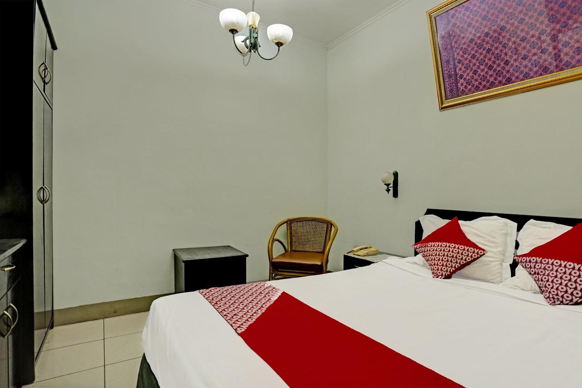 Super Oyo 91805 Hotel Wisma Bari Palembang Esterno foto