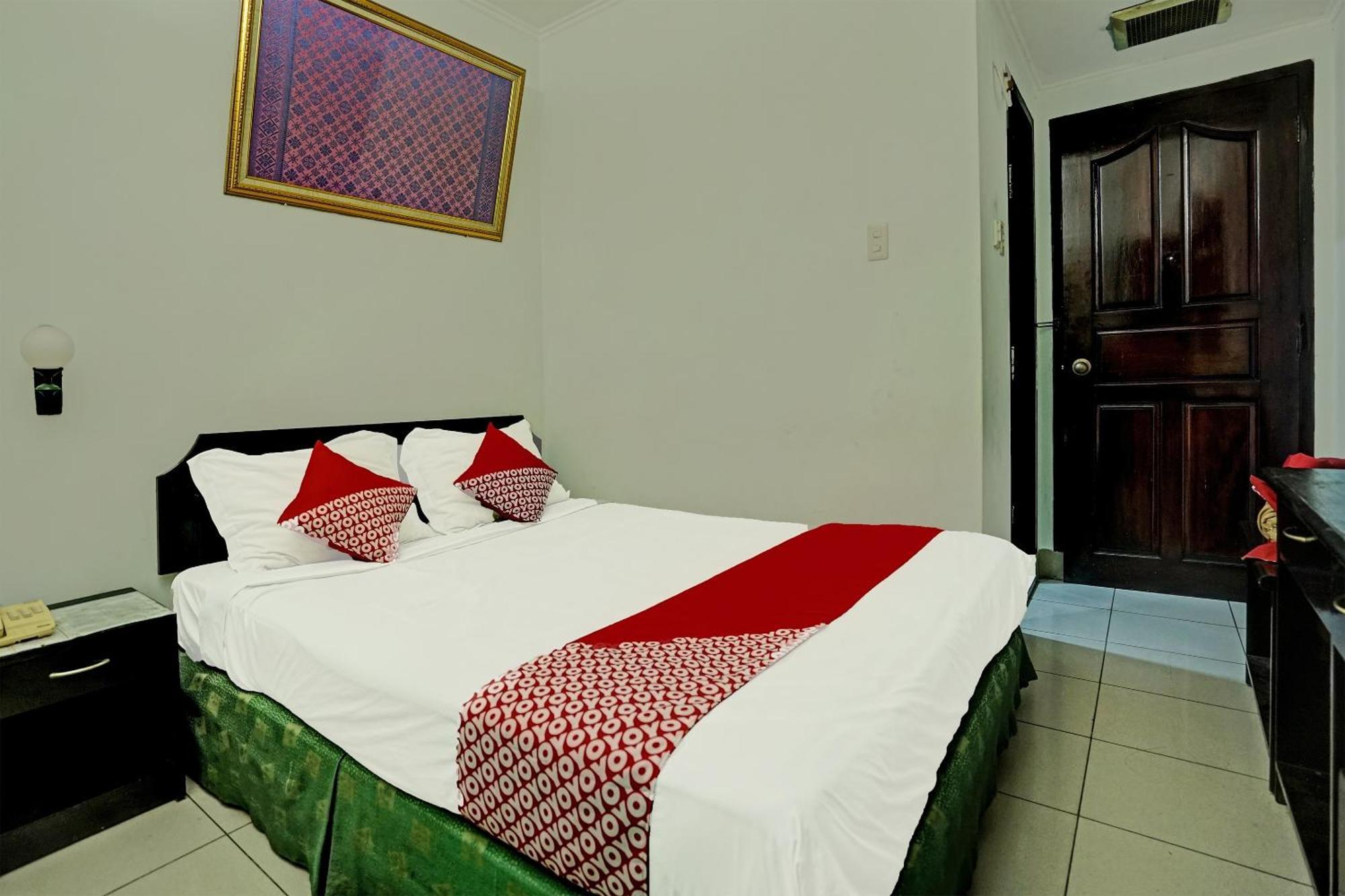 Super Oyo 91805 Hotel Wisma Bari Palembang Esterno foto