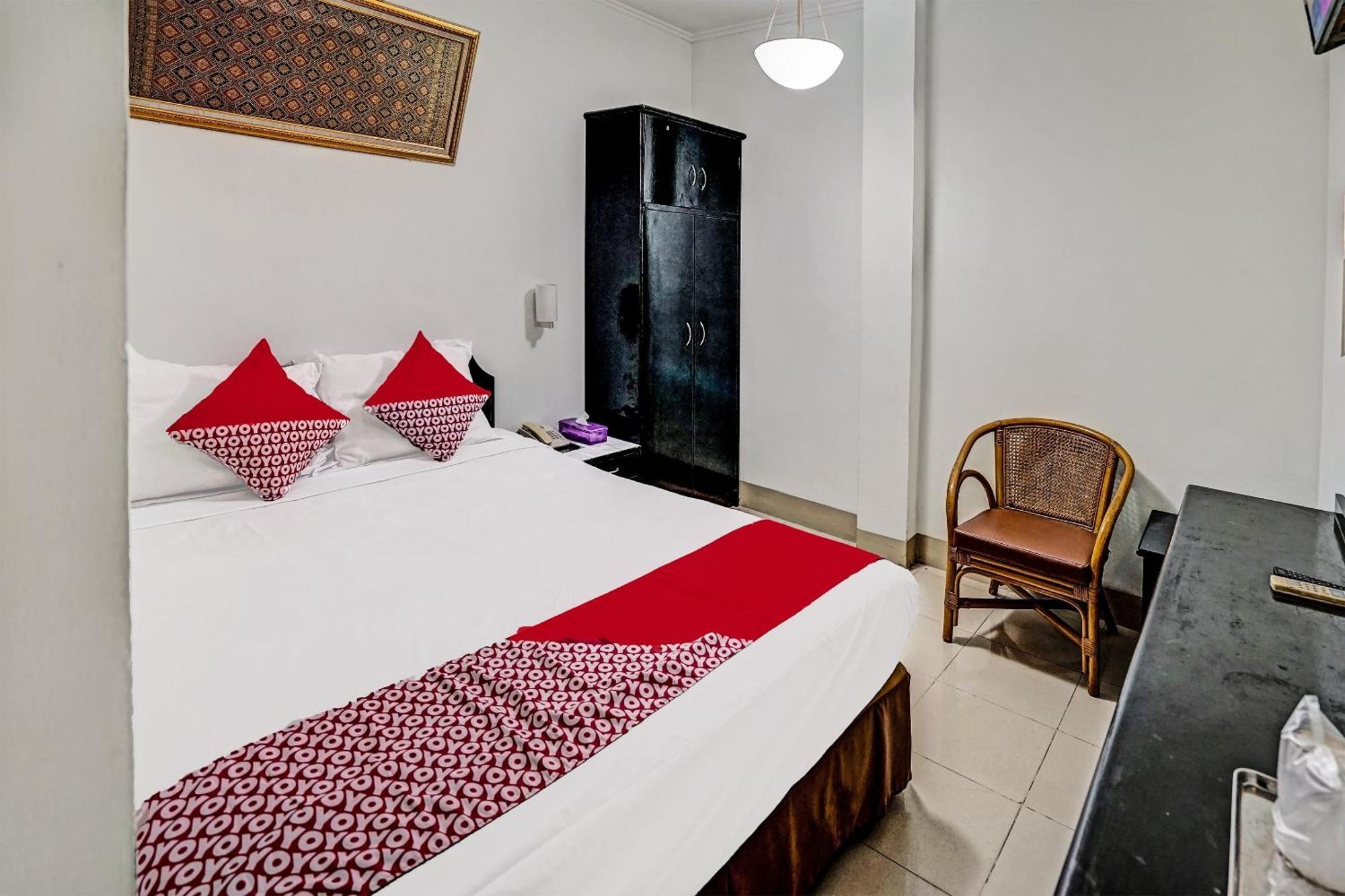 Super Oyo 91805 Hotel Wisma Bari Palembang Esterno foto